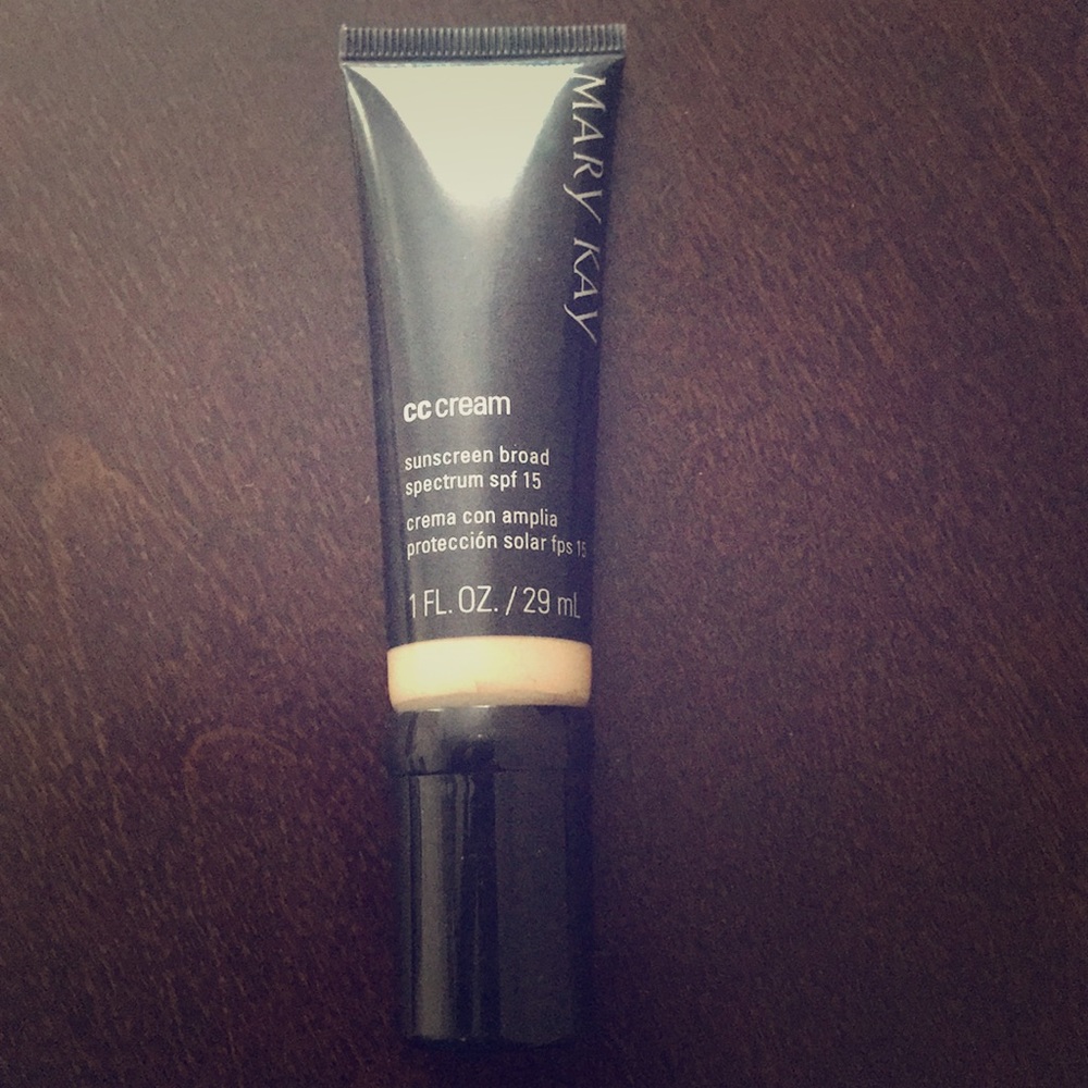 Mary Kay CC Cream in Light to Medium
